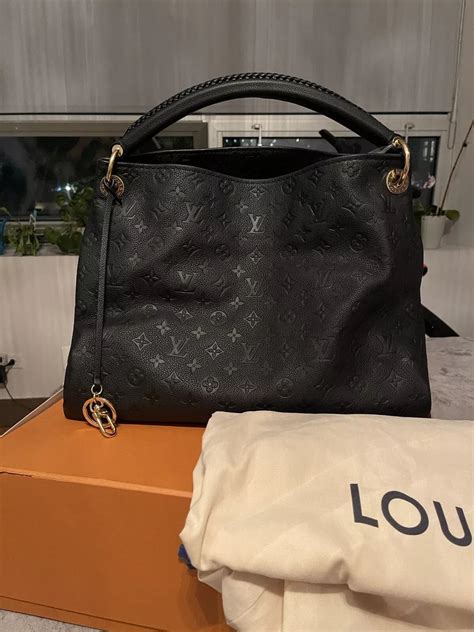 louis vuitton artsy monogram empreinte|More.